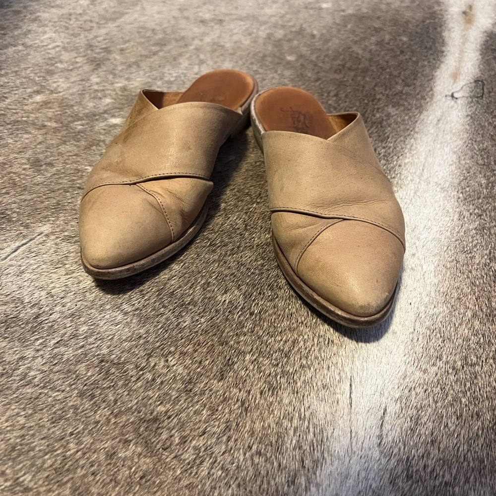 Free People Women's Tan Flats